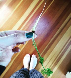 Eloise Mumford feet photo 9