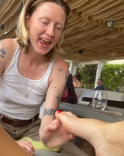 Eloise Smyth feet photo 1