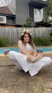 Elouise Eftos feet photo 18