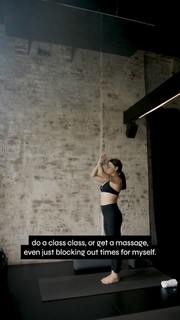 Elouise Eftos feet photo 8
