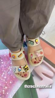 Elouise Eftos feet photo 7