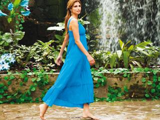 Elsa Benitez feet photo 3