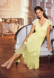 Elsa Benitez feet photo 8