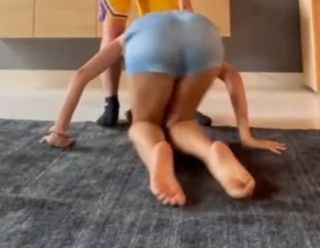 Elsa Bois feet photo thumbnail