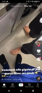 Elsa Bois feet photo thumbnail