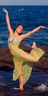 Elsa Bois feet photo thumbnail