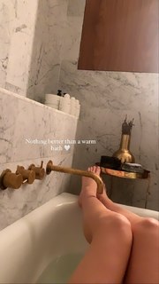 Elsa Hosk feet photo thumbnail
