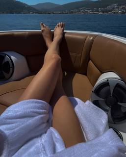 Elsa Hosk feet photo thumbnail