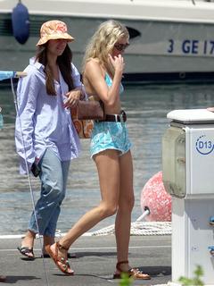 Elsa Hosk feet photo thumbnail