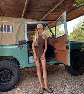 Elsa Hosk feet photo thumbnail