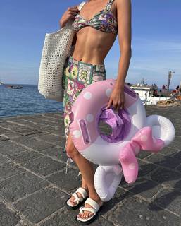 Elsa Hosk feet photo thumbnail