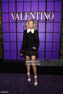 Elsa Hosk feet photo thumbnail