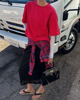 Elsa Hosk feet photo thumbnail