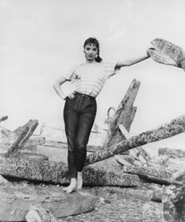 Elsa Martinelli feet photo 4