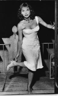 Elsa Martinelli feet photo 17
