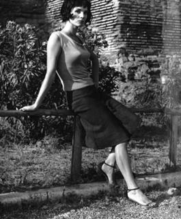 Elsa Martinelli feet photo 5