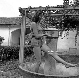 Elsa Martinelli feet photo 12
