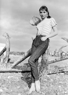 Elsa Martinelli feet photo 15
