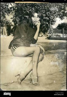 Elsa Martinelli feet photo 6