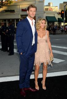 Elsa Pataky feet photo thumbnail