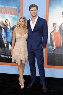 Elsa Pataky feet photo thumbnail