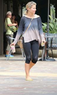 Elsa Pataky feet photo thumbnail