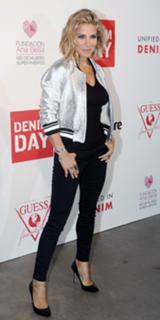 Elsa Pataky feet photo thumbnail