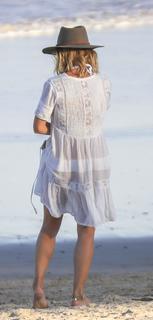 Elsa Pataky feet photo thumbnail