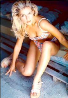 Elsa Pataky feet photo thumbnail