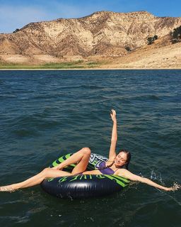 Elsie Hewitt feet photo thumbnail