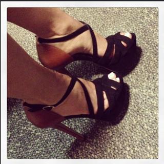 Elva Saray feet photo 12