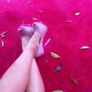 Elva Saray feet photo 2