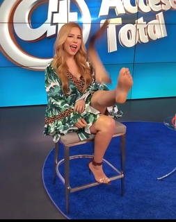 Elva Saray feet photo 5
