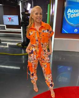 Elva Saray feet photo 3