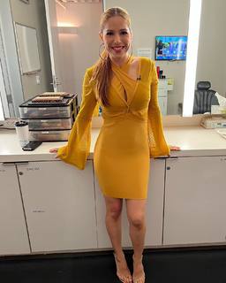Elva Saray feet photo 12