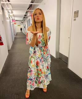 Elva Saray feet photo 7