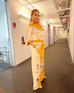 Elva Saray feet photo 17