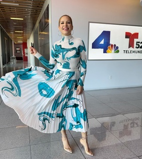 Elva Saray feet photo 12