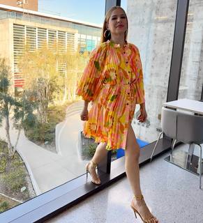 Elva Saray feet photo 7
