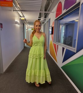Elva Saray feet photo 8