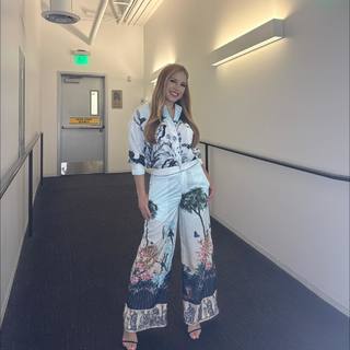 Elva Saray feet photo 5