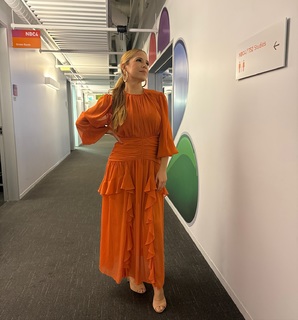 Elva Saray feet photo 2