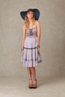 Elyse Taylor feet photo 4