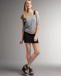 Elyse Taylor feet photo 4
