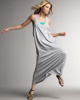 Elyse Taylor feet photo 2