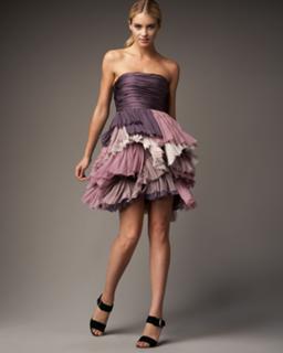 Elyse Taylor feet photo 9