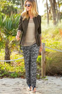 Elyse Taylor feet photo 6