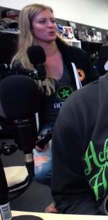 Elyse Willems feet photo thumbnail