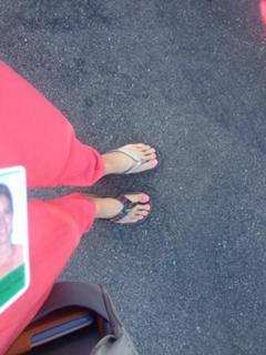 Elyse Willems feet photo thumbnail