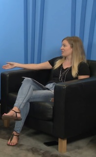 Elyse Willems feet photo thumbnail